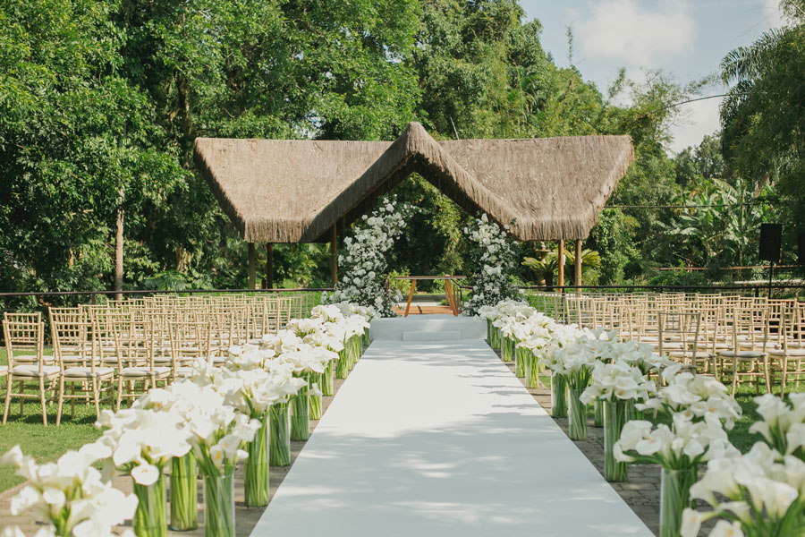 Onde casar no Rio de Janeiro inserido na natureza? O Lajedo é pioneiro em casamentos ao ar livre na Zona Oeste.