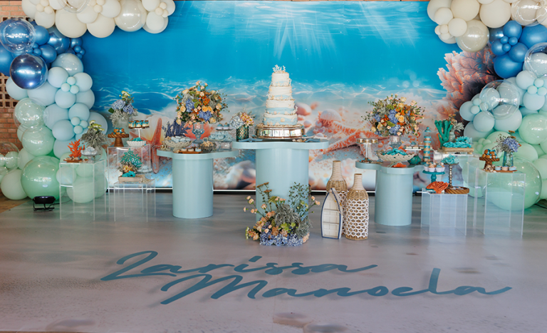 25 Anos da Larissa Manoela no Lajedo 2 Aquapark, decoração da mesa de doces